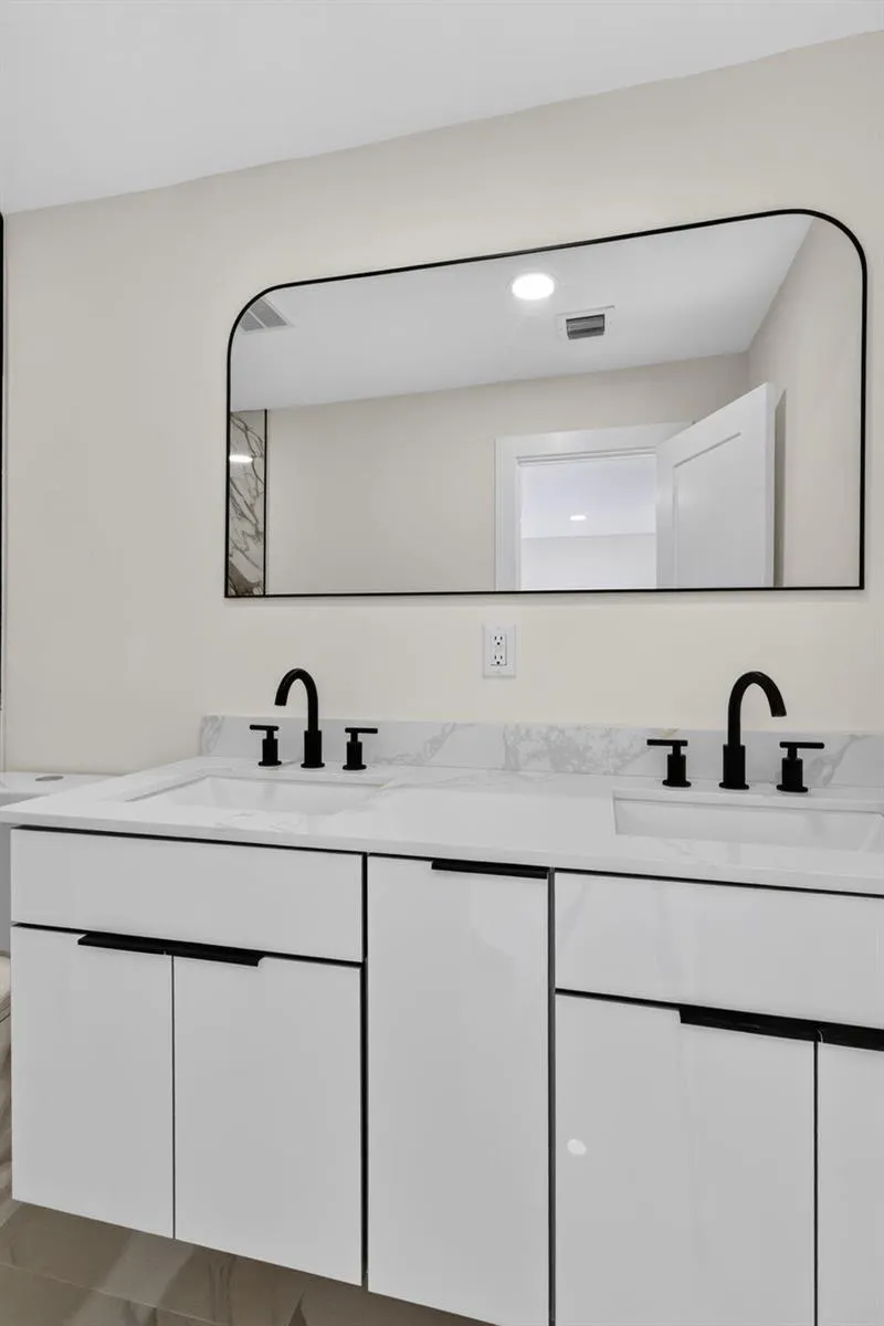 3185 Riddle Road West Palm Beach, FL 33406
