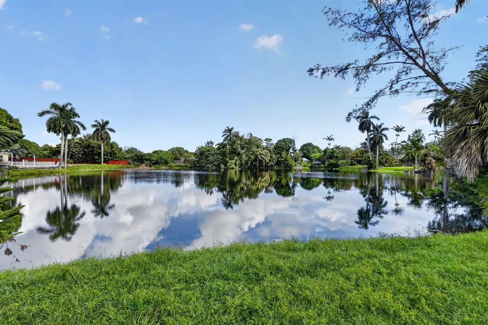 3185 Riddle Road West Palm Beach, FL 33406
