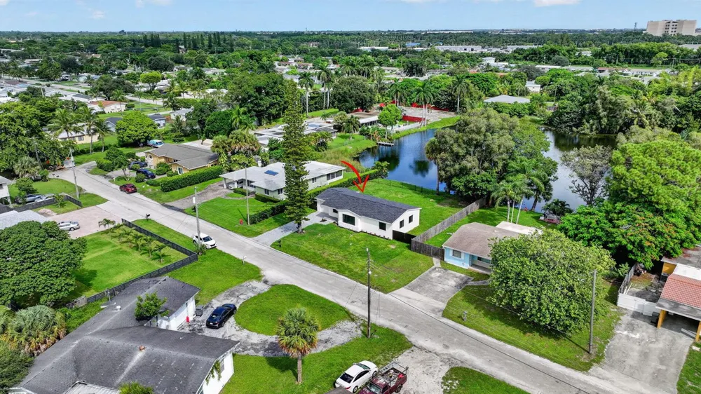 3185 Riddle Road West Palm Beach, FL 33406