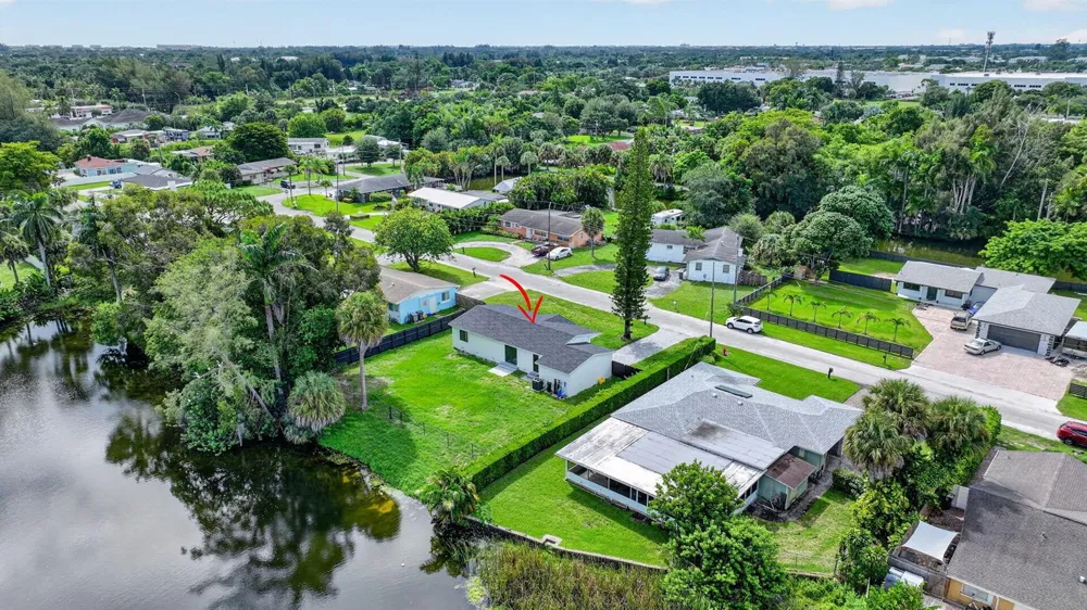 3185 Riddle Road West Palm Beach, FL 33406