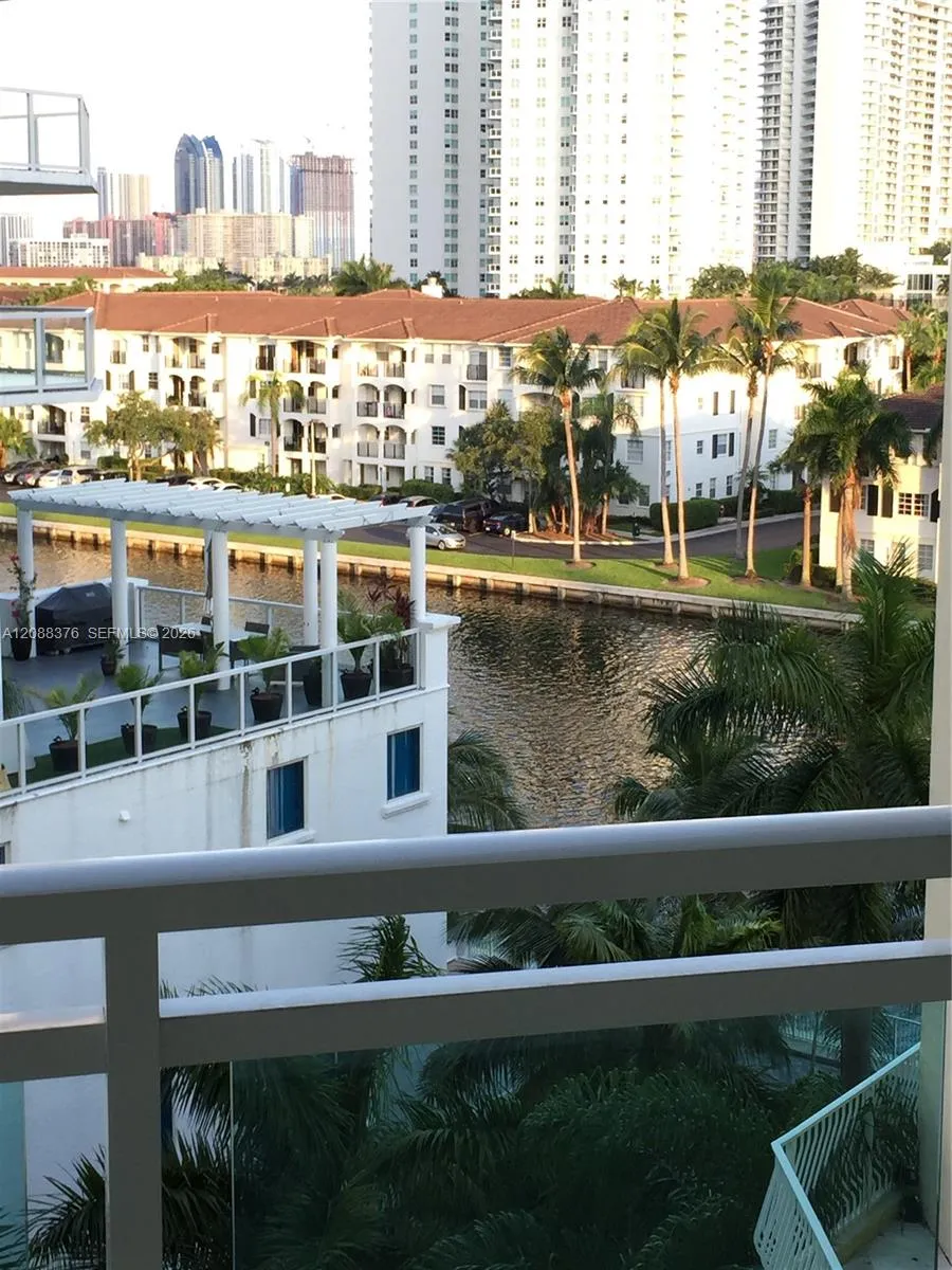3000 NE 188th St #506 Aventura, FL 33180