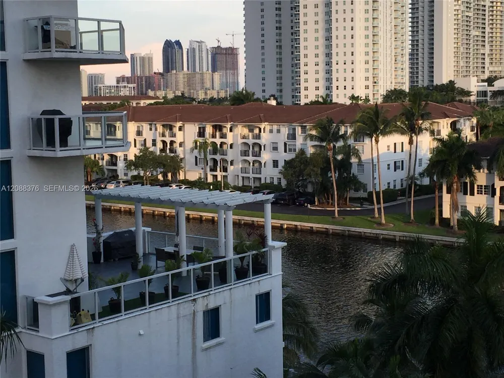 3000 NE 188th St #506 Aventura, FL 33180