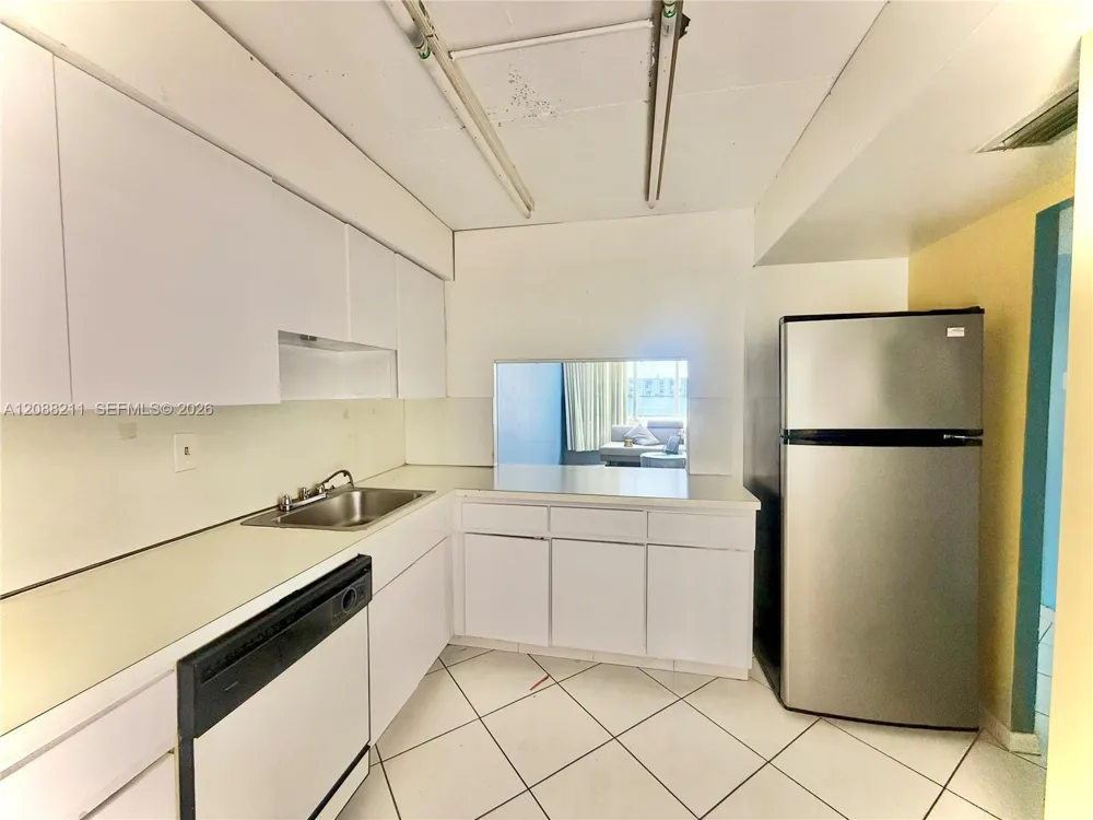 1150 NE 191st St #24 Miami, FL 33179