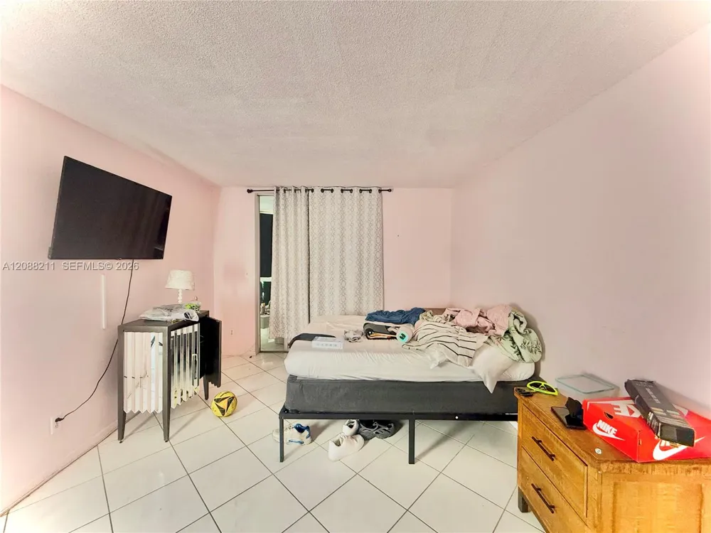 1150 NE 191st St #24 Miami, FL 33179