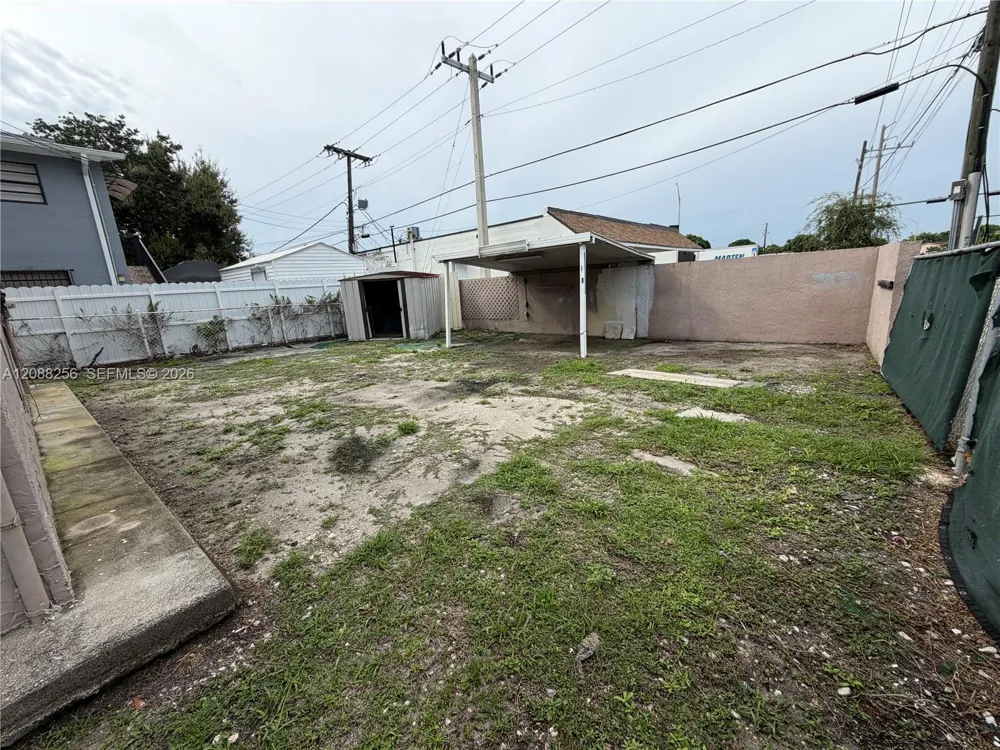 595 E 8th St #595 Hialeah, FL 33010