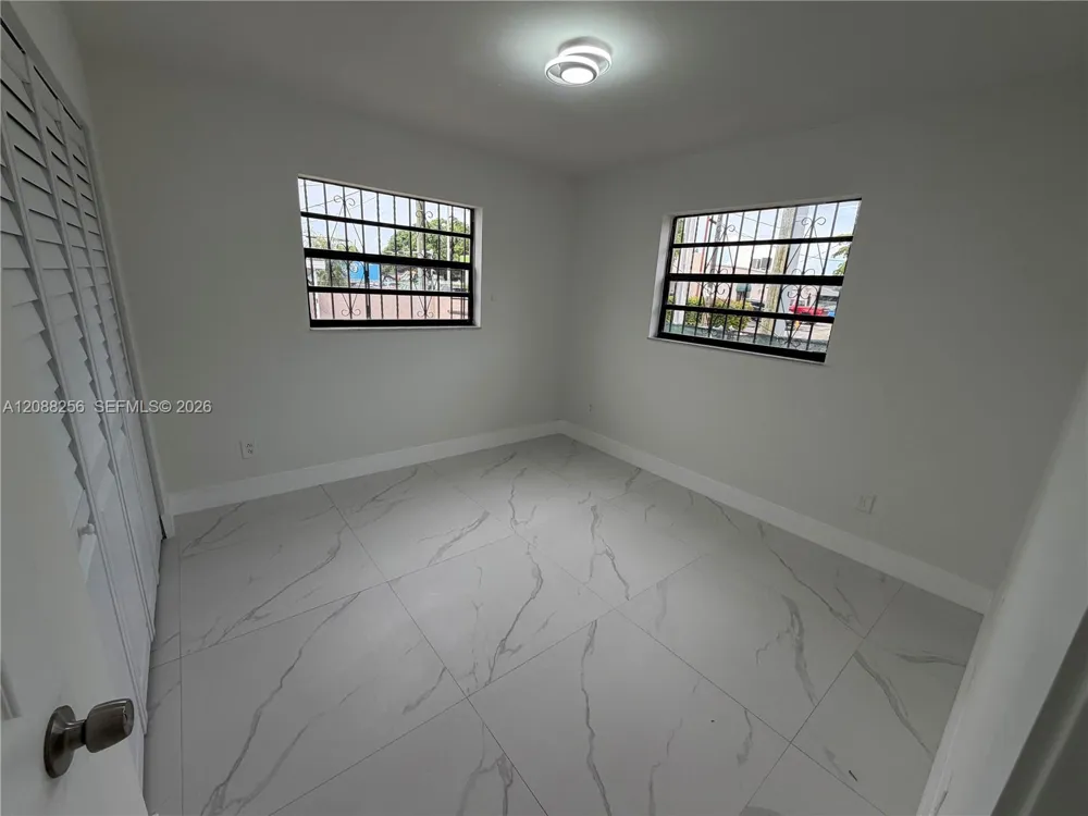 595 E 8th St #595 Hialeah, FL 33010