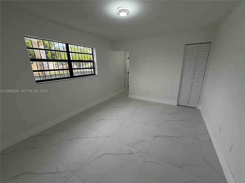 595 E 8th St #595 Hialeah, FL 33010