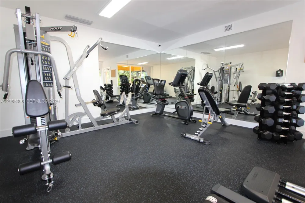 4550 NW 9th St #606E Miami, FL 33126