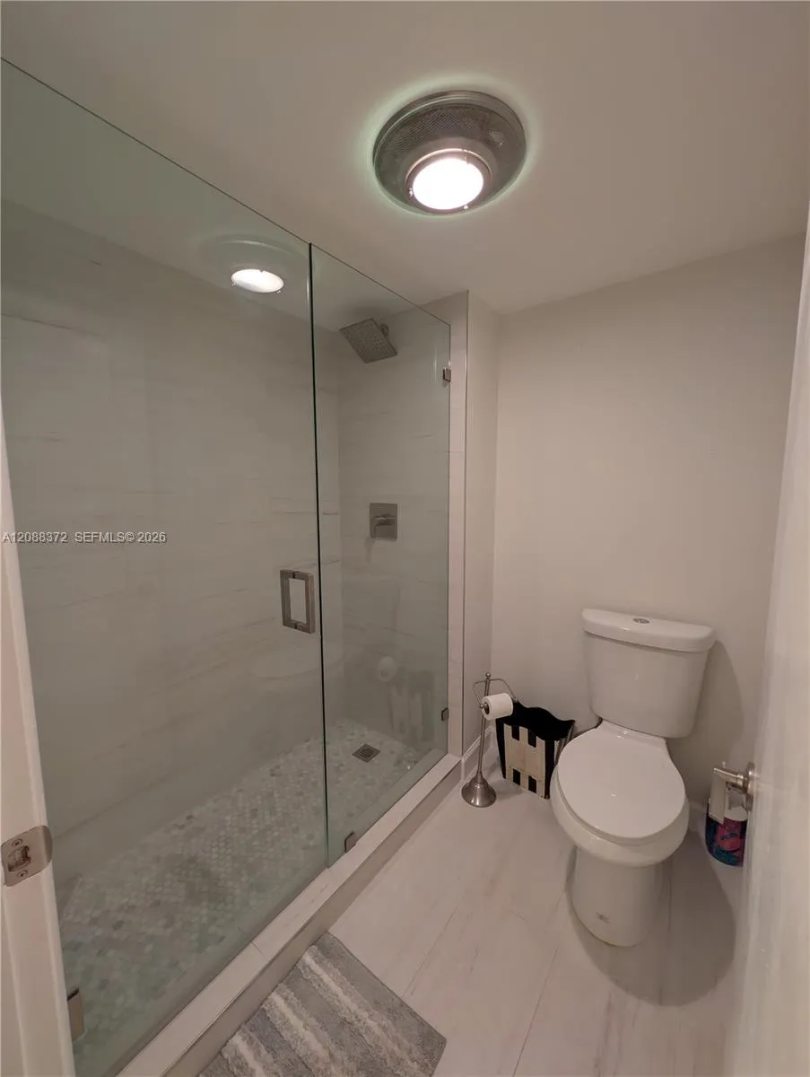 8460 Casa Del Lago #H Boca Raton, FL 33433