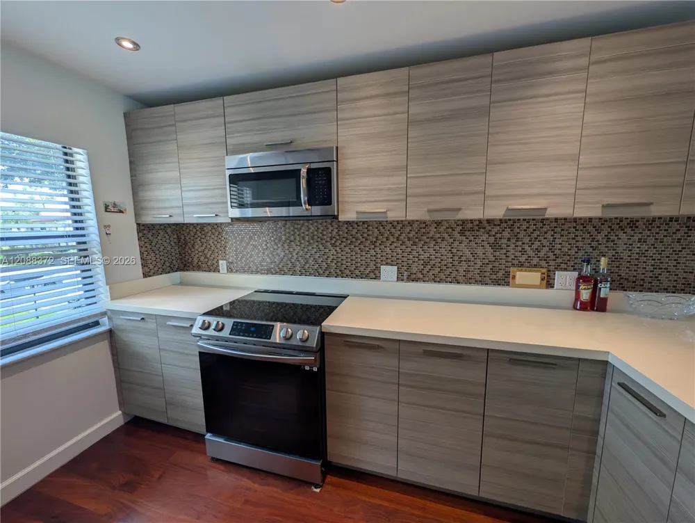 8460 Casa Del Lago #H Boca Raton, FL 33433