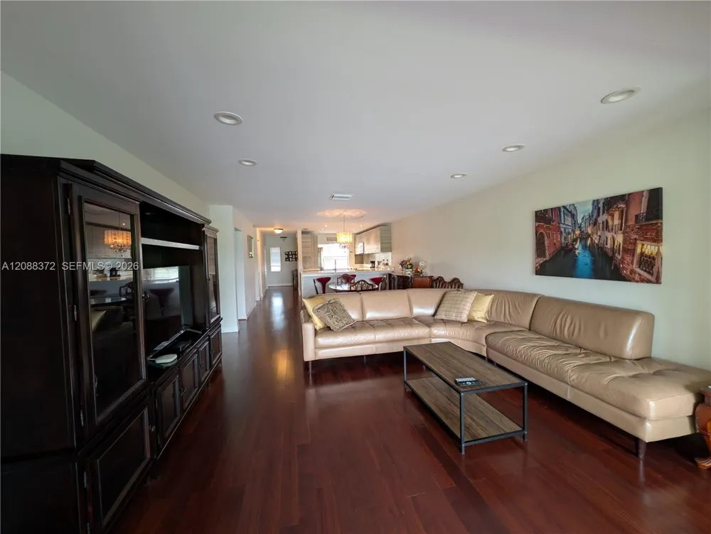 8460 Casa Del Lago #H Boca Raton, FL 33433