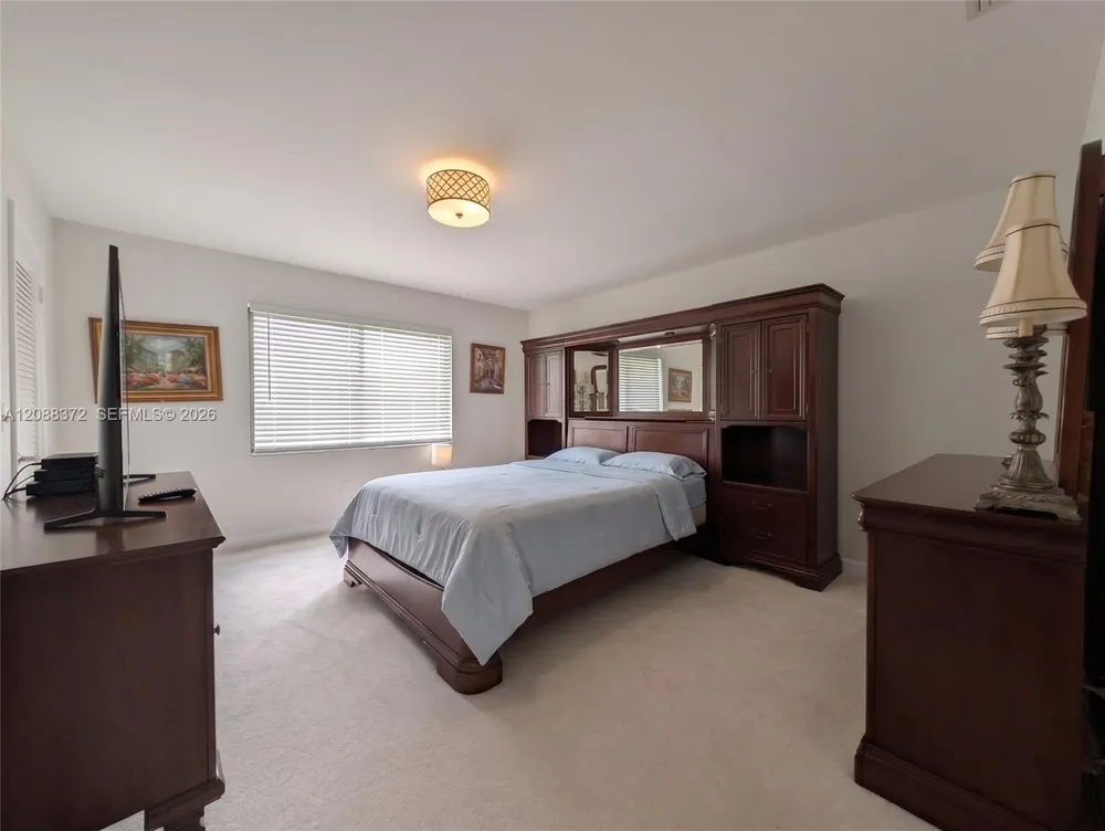 8460 Casa Del Lago #H Boca Raton, FL 33433