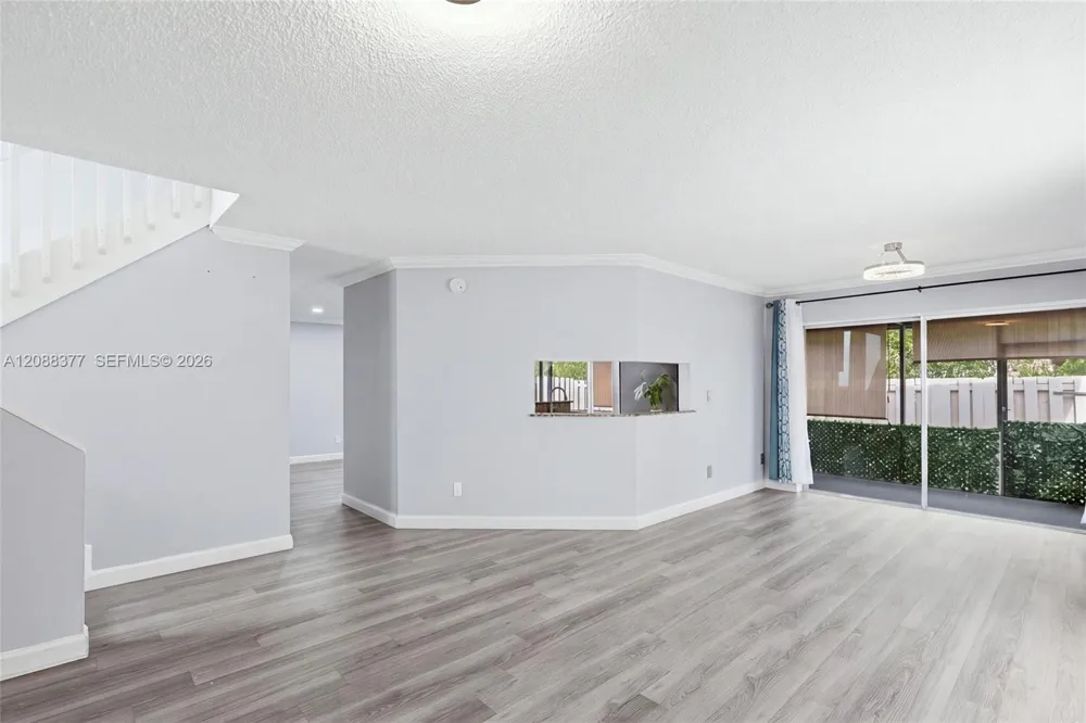 3724 NW 107th Ter Sunrise, FL 33351