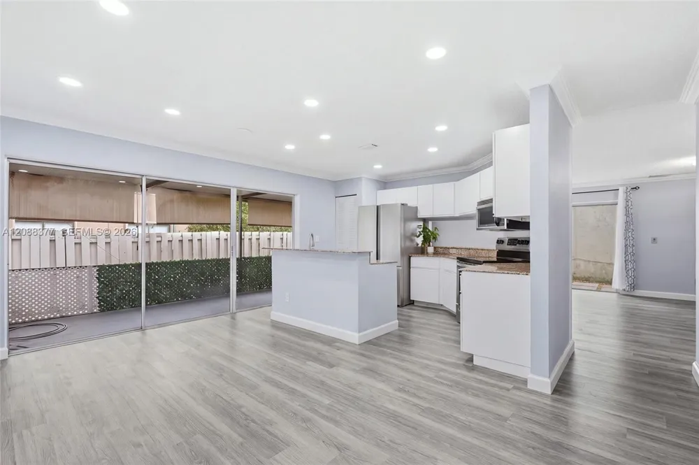 3724 NW 107th Ter Sunrise, FL 33351