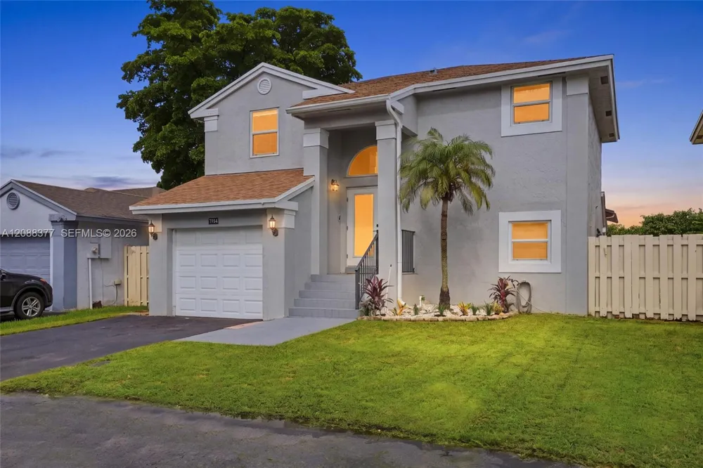 3724 NW 107th Ter Sunrise, FL 33351