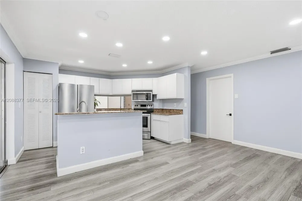 3724 NW 107th Ter Sunrise, FL 33351