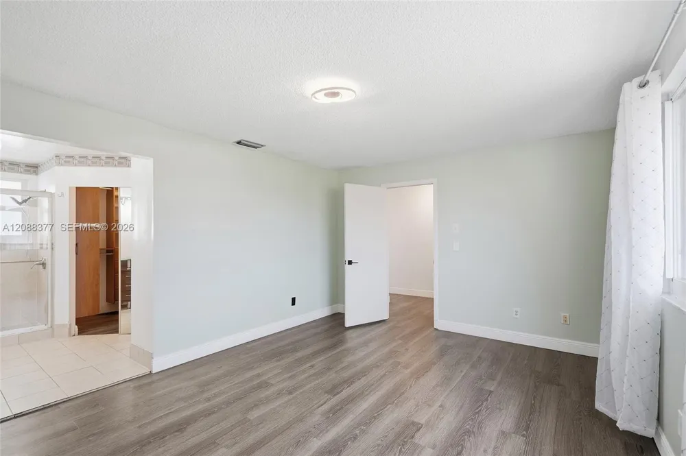 3724 NW 107th Ter Sunrise, FL 33351