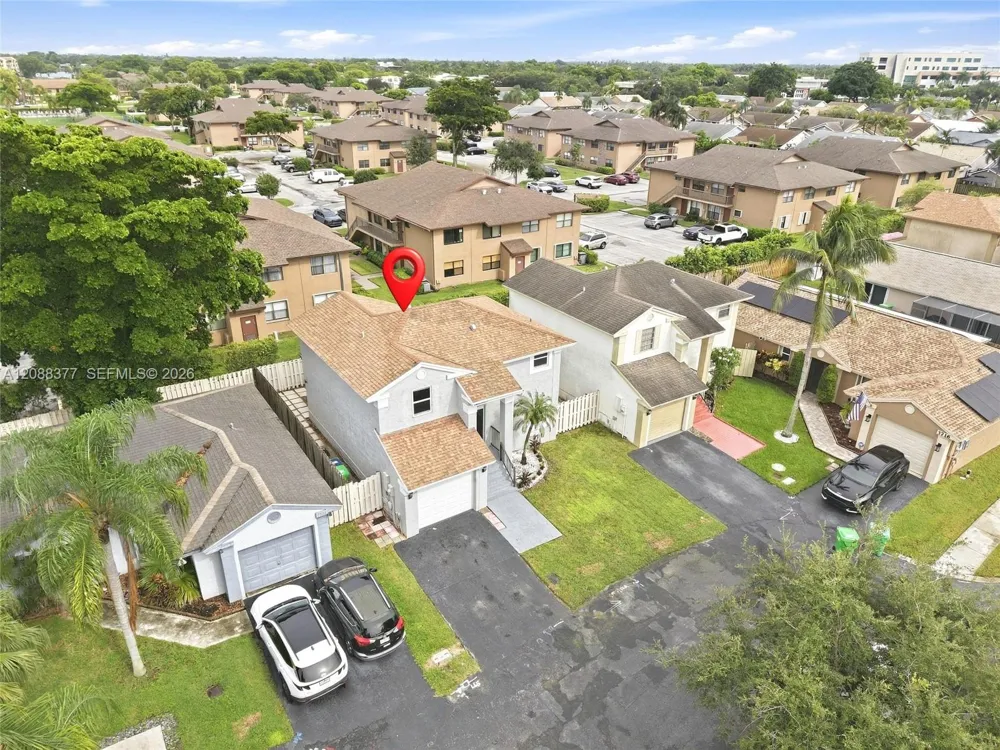 3724 NW 107th Ter Sunrise, FL 33351