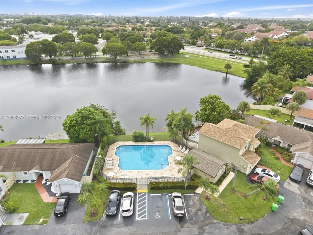3724 NW 107th Ter Sunrise, FL 33351