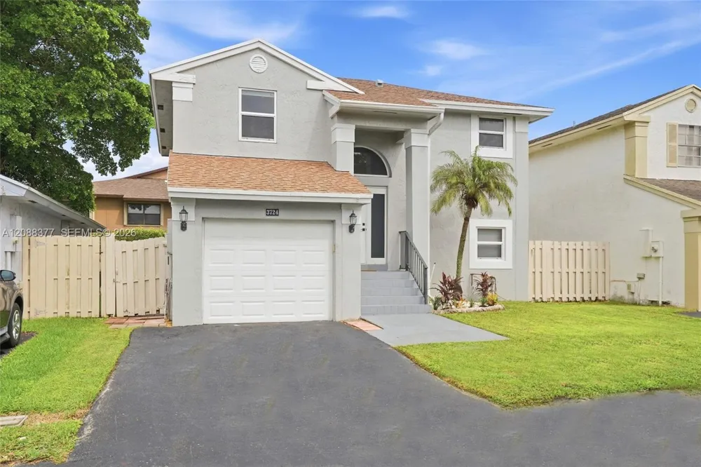 3724 NW 107th Ter Sunrise, FL 33351