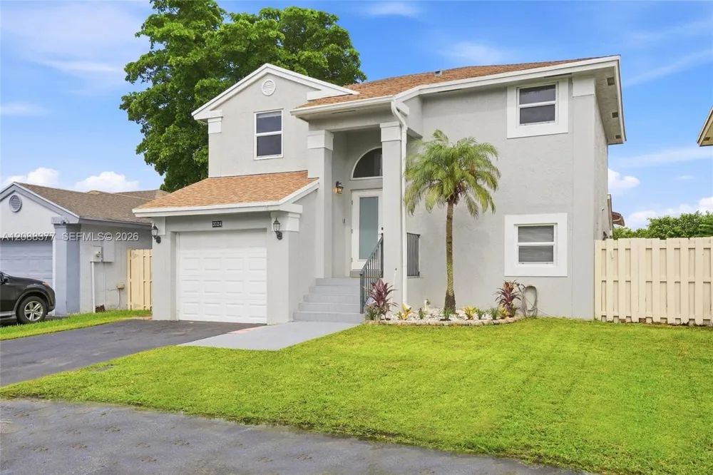 3724 NW 107th Ter Sunrise, FL 33351