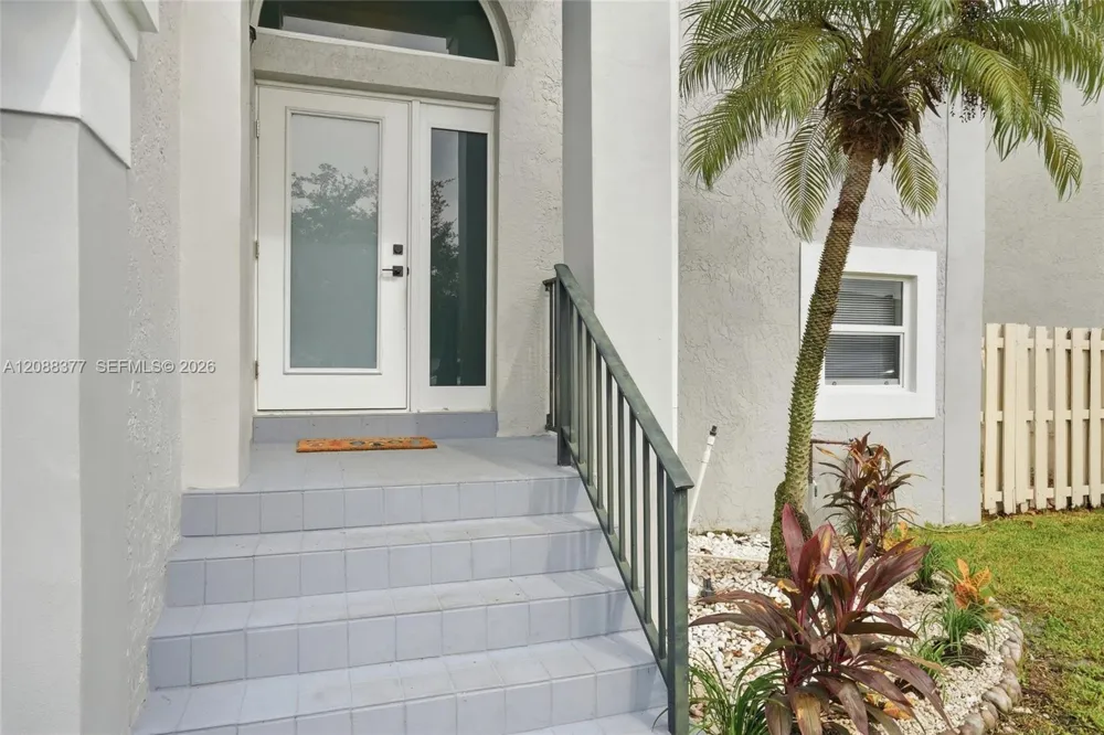 3724 NW 107th Ter Sunrise, FL 33351