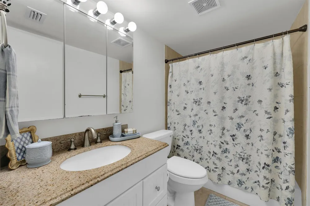 2302 Sunrise Boulevard #209 Fort Pierce, FL 34982
