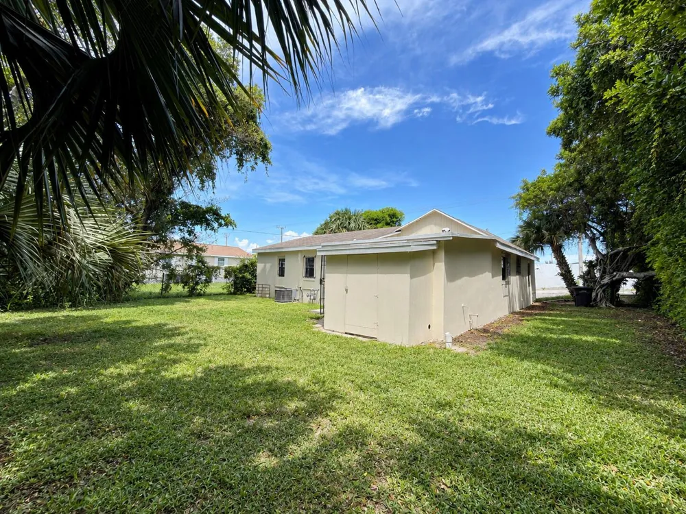 706 23RD STREET West Palm Beach, FL 33407