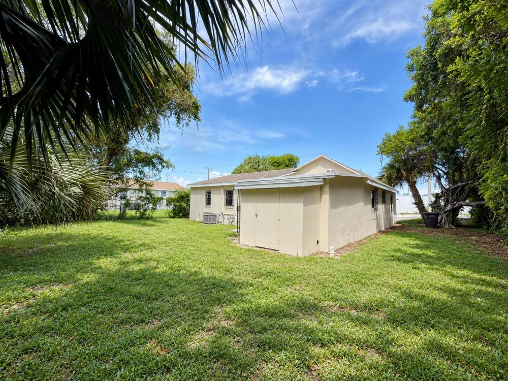 706 23RD STREET West Palm Beach, FL 33407