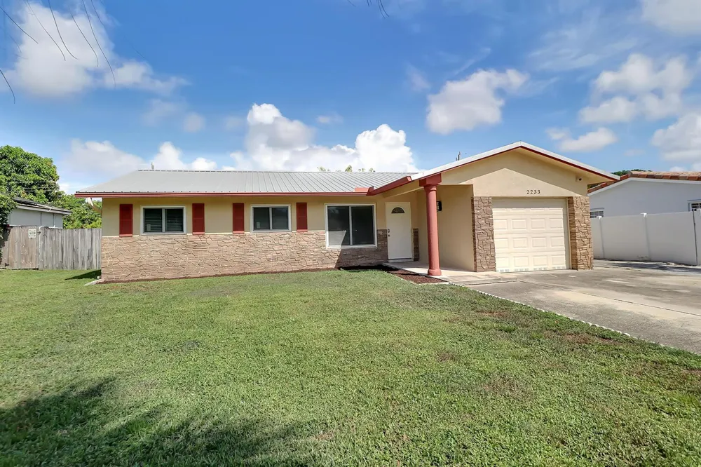 2233 NW 3RD AVENUE Boca Raton, FL 33431