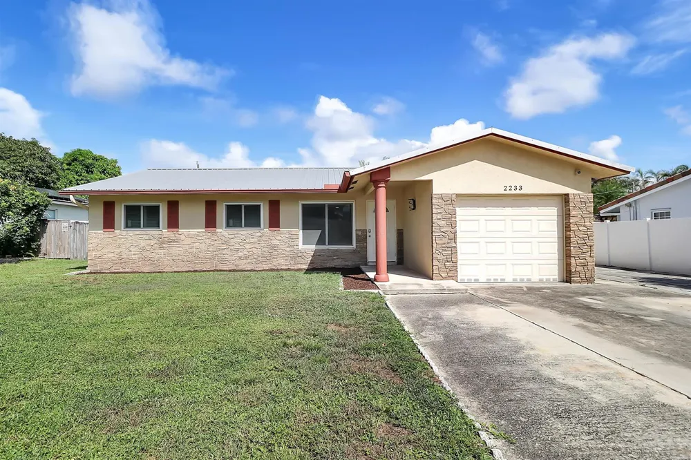 2233 NW 3RD AVENUE Boca Raton, FL 33431