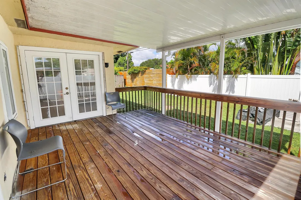 2233 NW 3RD AVENUE Boca Raton, FL 33431