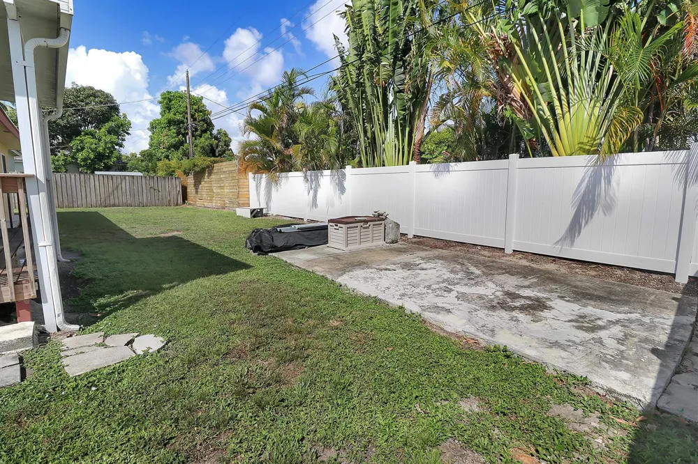2233 NW 3RD AVENUE Boca Raton, FL 33431
