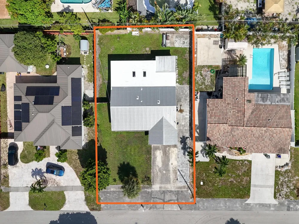 2233 NW 3RD AVENUE Boca Raton, FL 33431