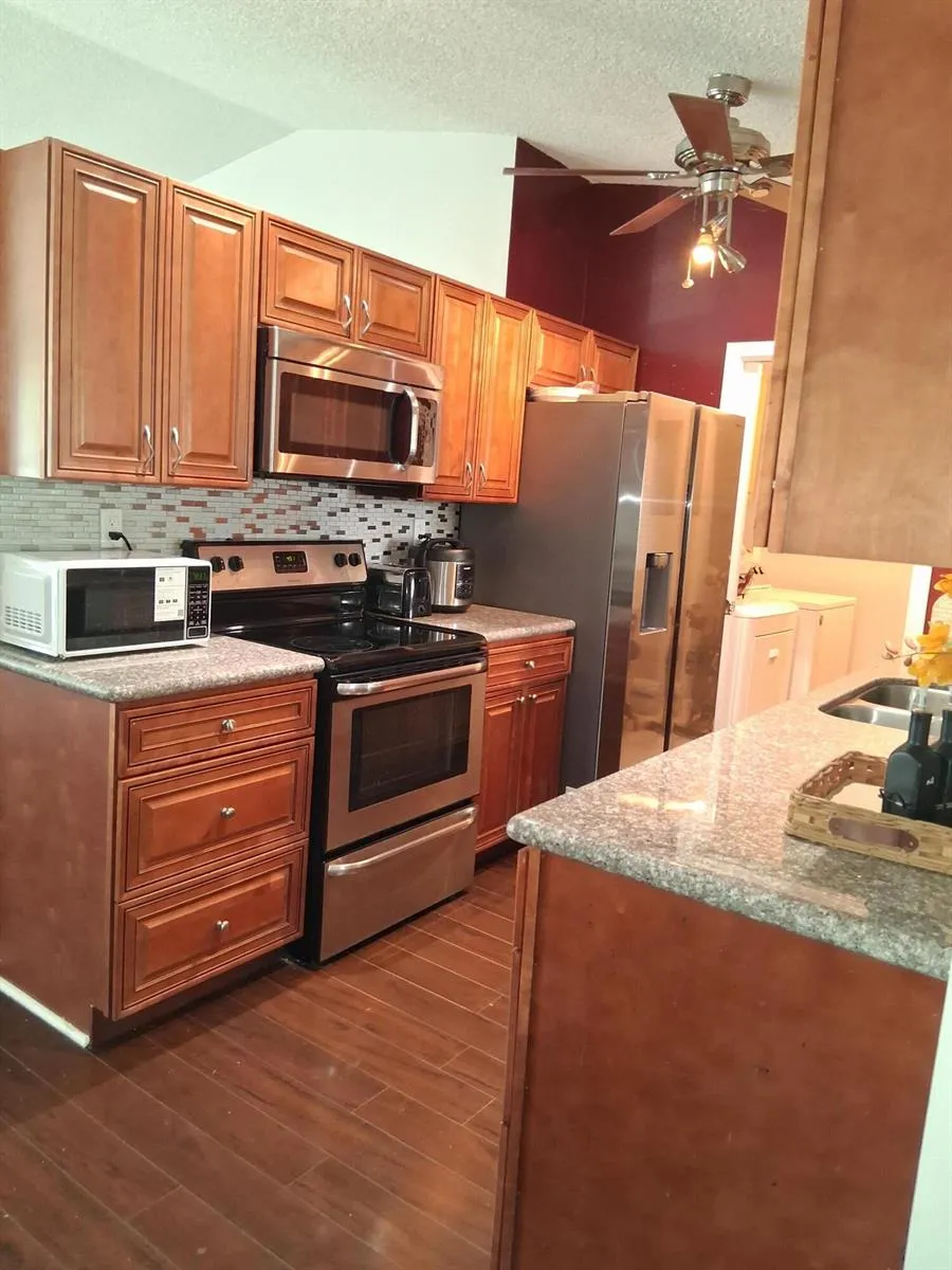 1341 SW 73RD AVENUE North Lauderdale, FL 33068