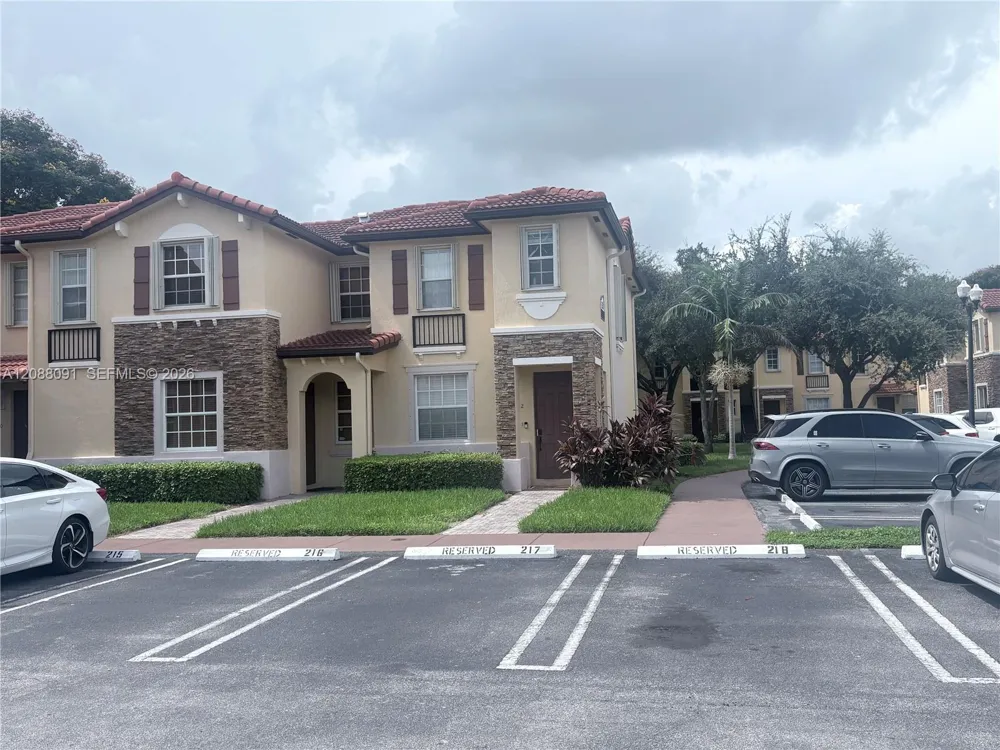 3320 NE 13th Cir Dr #112-23 Homestead, FL 33033