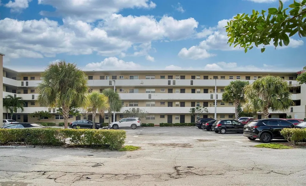 1690 NE 191st Street #405-1 North Miami Beach, FL 33179