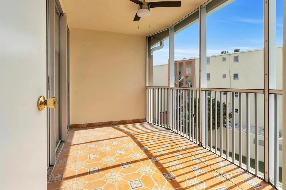 1690 NE 191st Street #405-1 North Miami Beach, FL 33179