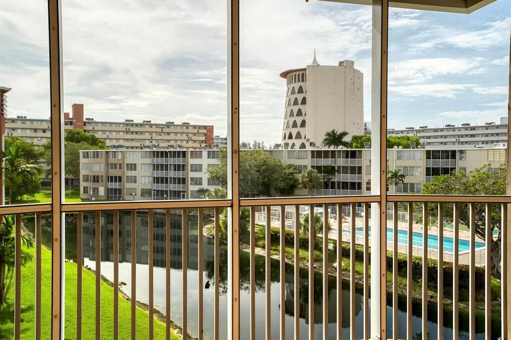 1690 NE 191st Street #405-1 North Miami Beach, FL 33179