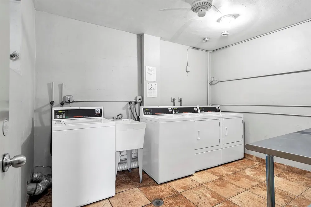 1690 NE 191st Street #405-1 North Miami Beach, FL 33179