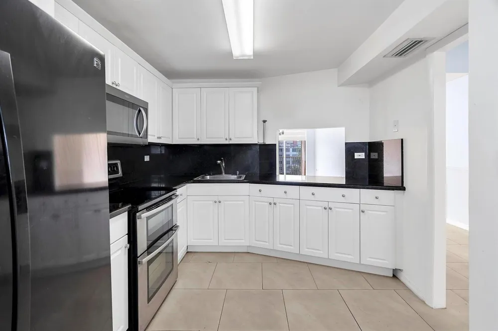 1690 NE 191st Street #405-1 North Miami Beach, FL 33179