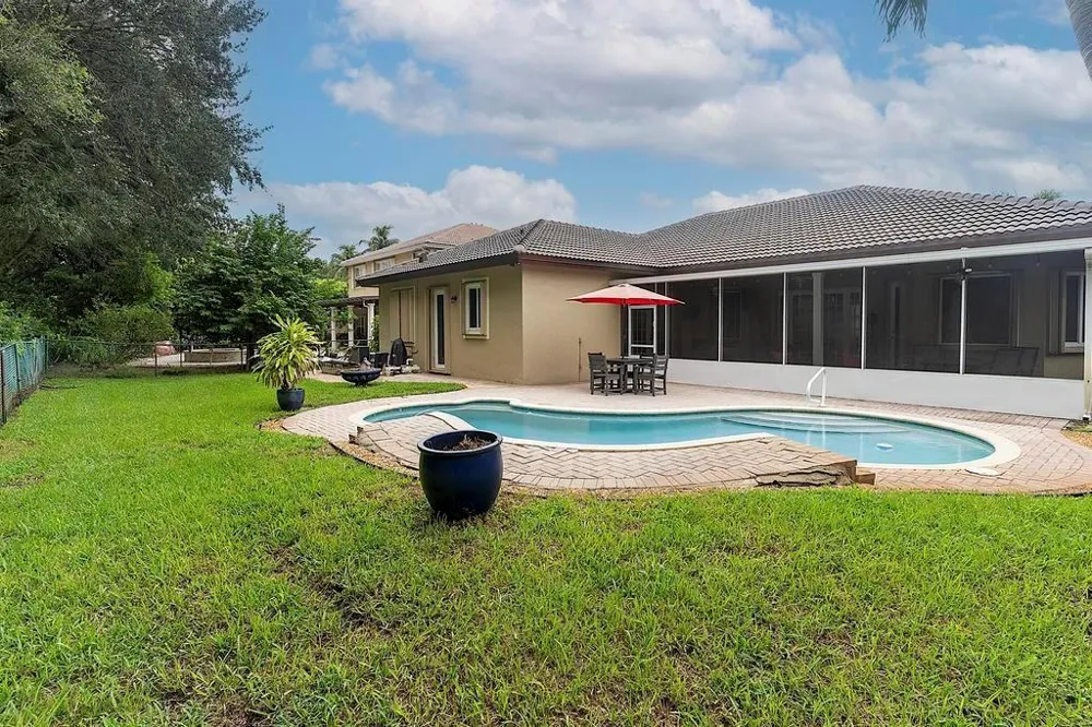 5734 NW 50th Drive Coral Springs, FL 33067