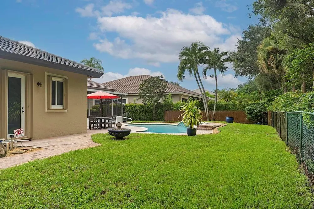 5734 NW 50th Drive Coral Springs, FL 33067
