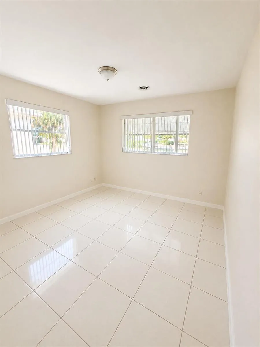3614 TAYLOR STREET Hollywood, FL 33021