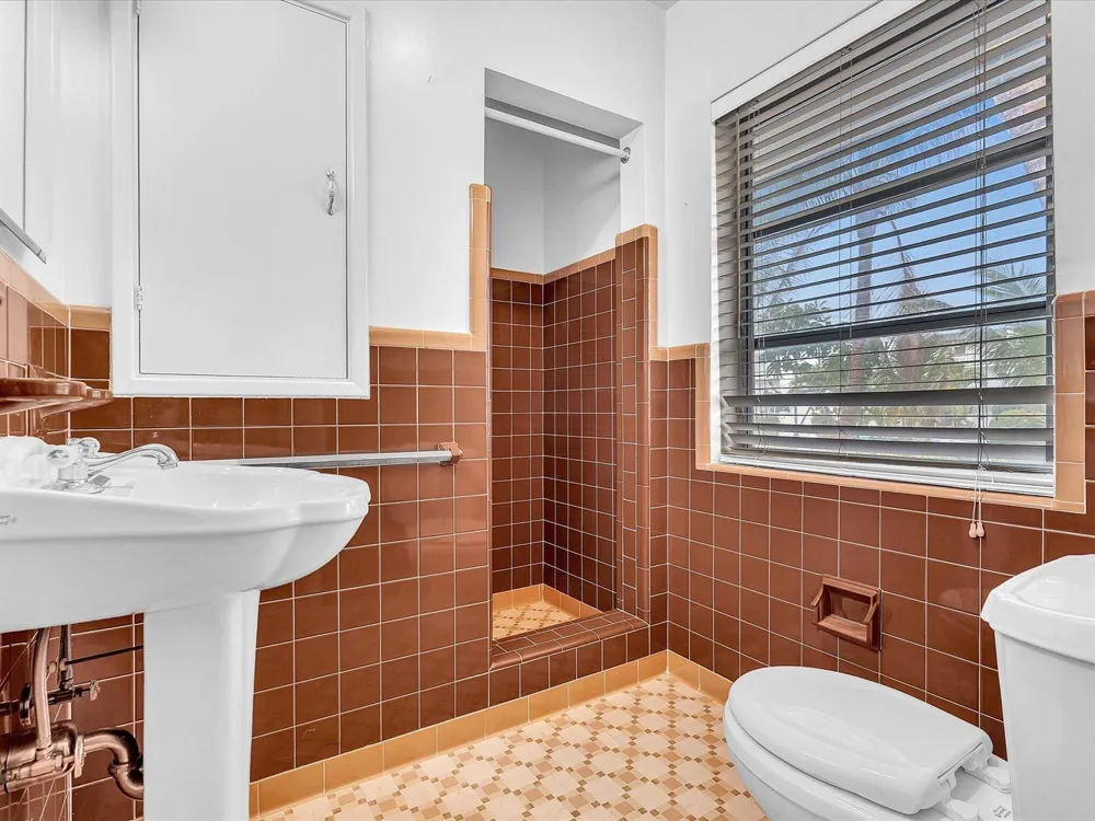 702 S RIVERSIDE DRIVE Pompano Beach, FL 33062