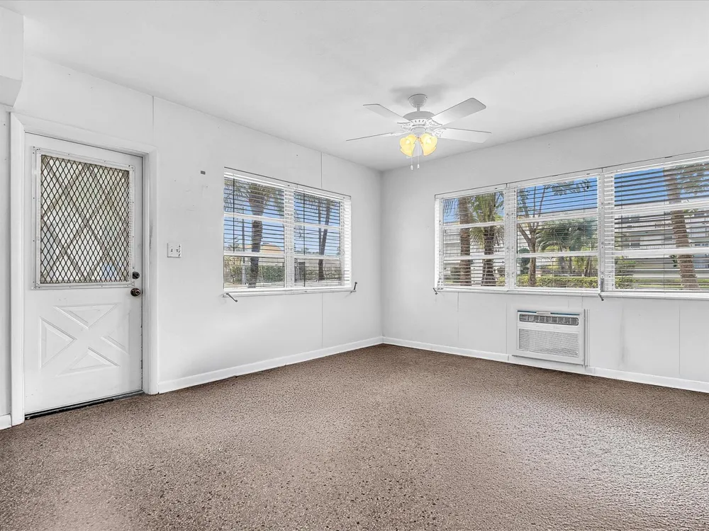 702 S RIVERSIDE DRIVE Pompano Beach, FL 33062