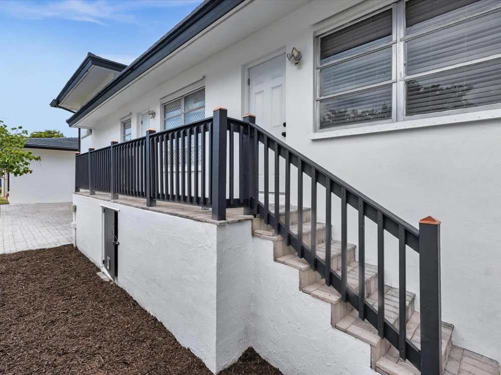 702 S RIVERSIDE DRIVE Pompano Beach, FL 33062