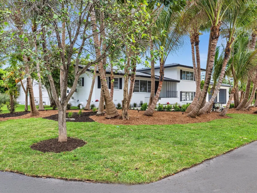 702 S RIVERSIDE DRIVE Pompano Beach, FL 33062