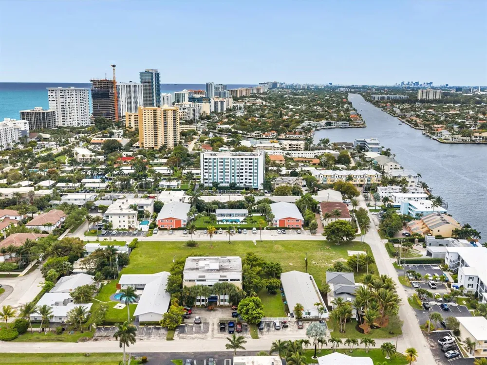 702 S RIVERSIDE DRIVE Pompano Beach, FL 33062