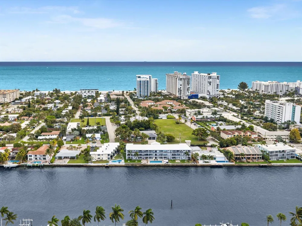 702 S RIVERSIDE DRIVE Pompano Beach, FL 33062